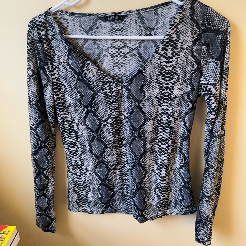 Leopard print top